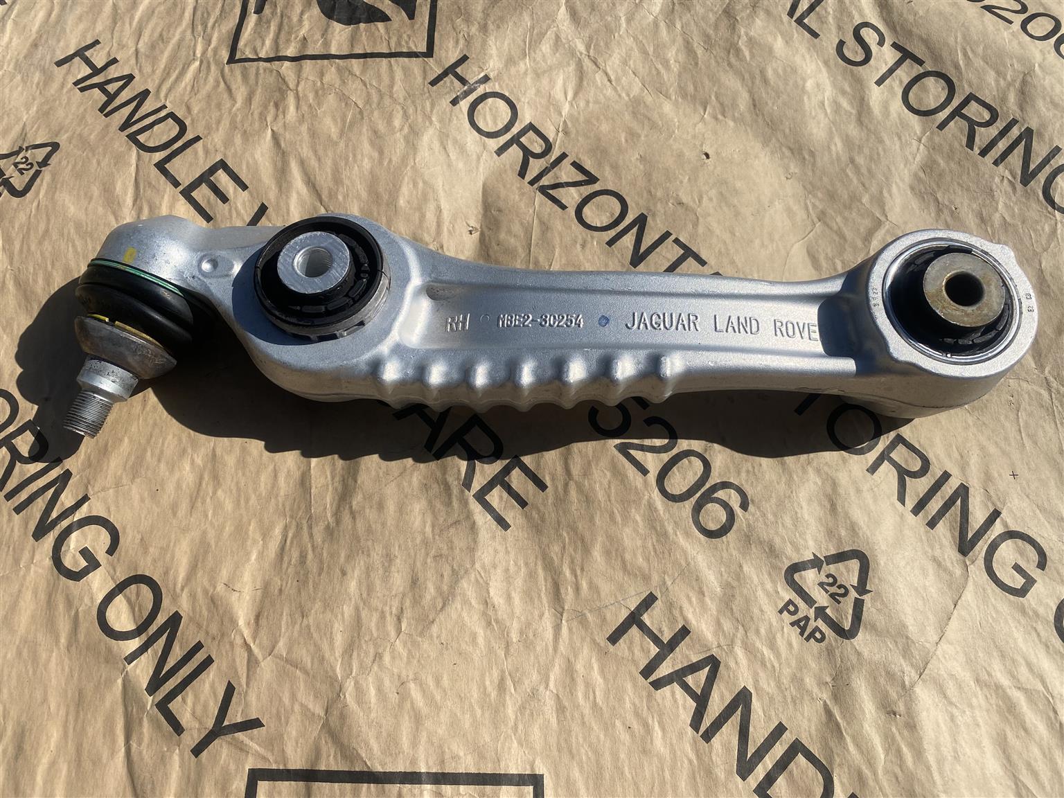 2024 RANGE ROVER SPORT RIGHT FRONT CONTROL ARM FOR SALE. BRAND NEW