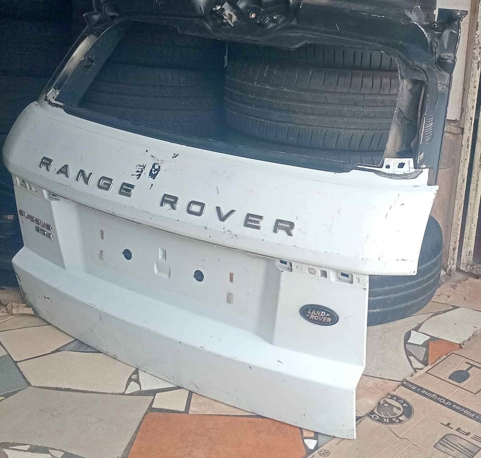 Range rover  evoque tailgate - Private Seller