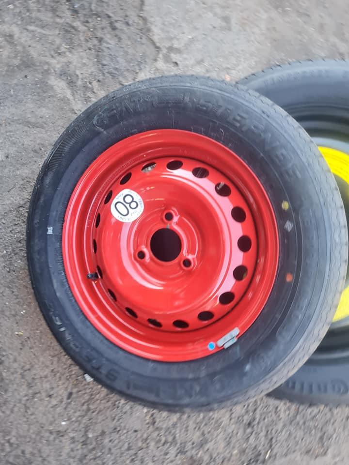 Renault kwid original marrie biscuit spare tyre size 14