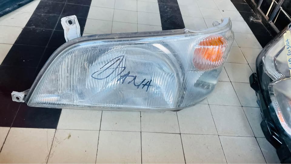 Toyota Dyna headlight - Private Seller