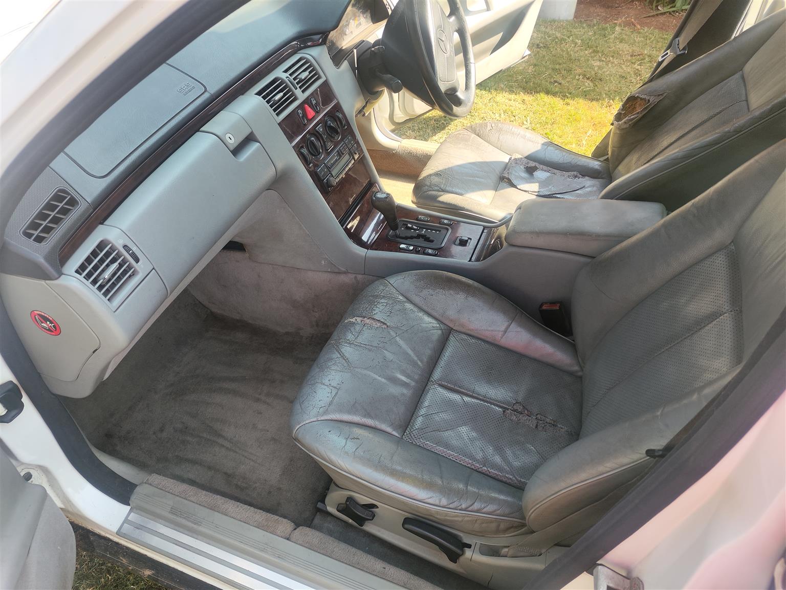 Mercedes Benz E230 W210