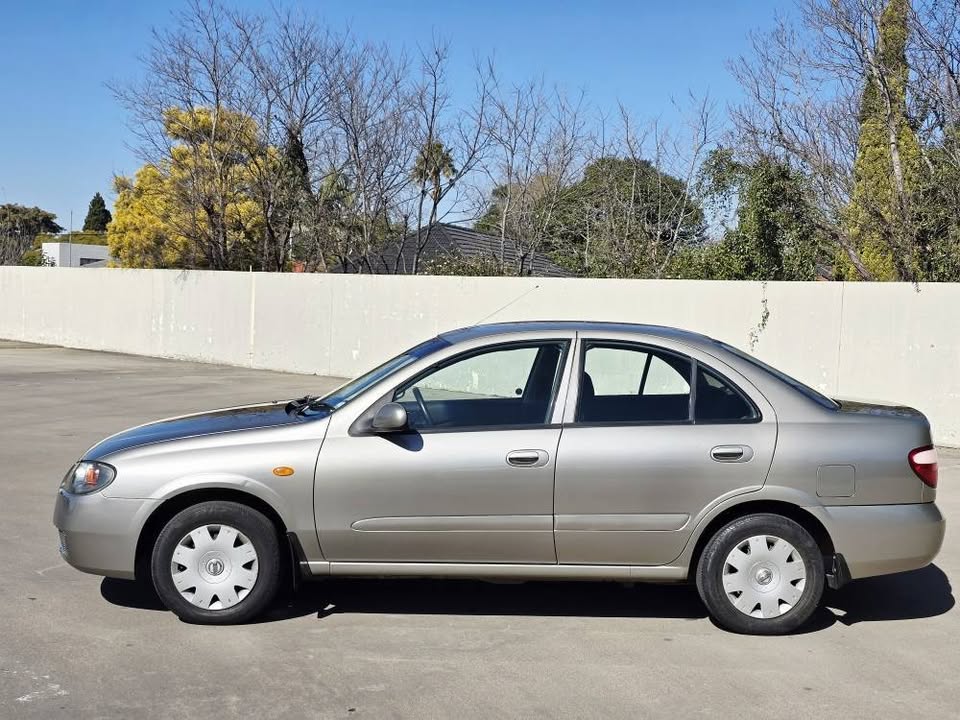 NISSAN ALMERA 1.6 AUTOMATIC WITH ONLY  WITH FULL SERVICE HISTORY & SPARE KEYS