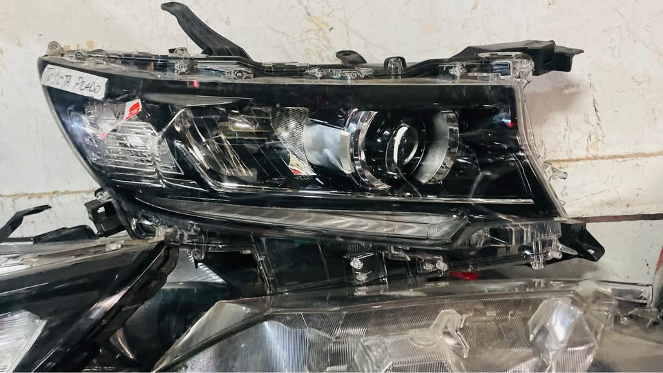Toyota Land Cruiser Prado 150 headlights - Private Seller Toyota Land Cruiser Prado 150 headlights - Private Seller