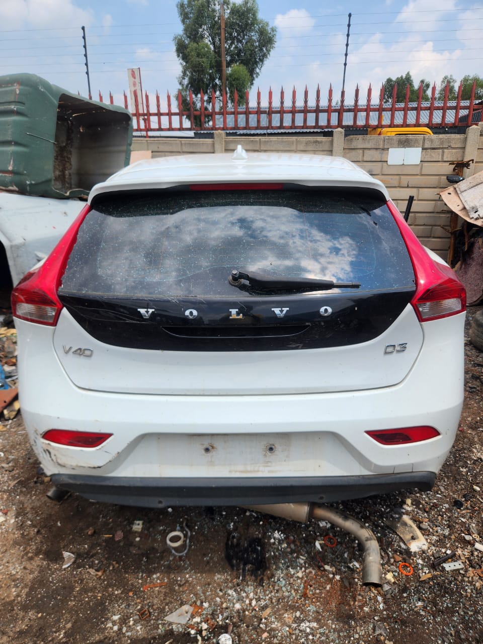 volvo V40 D3 automatic for stripping