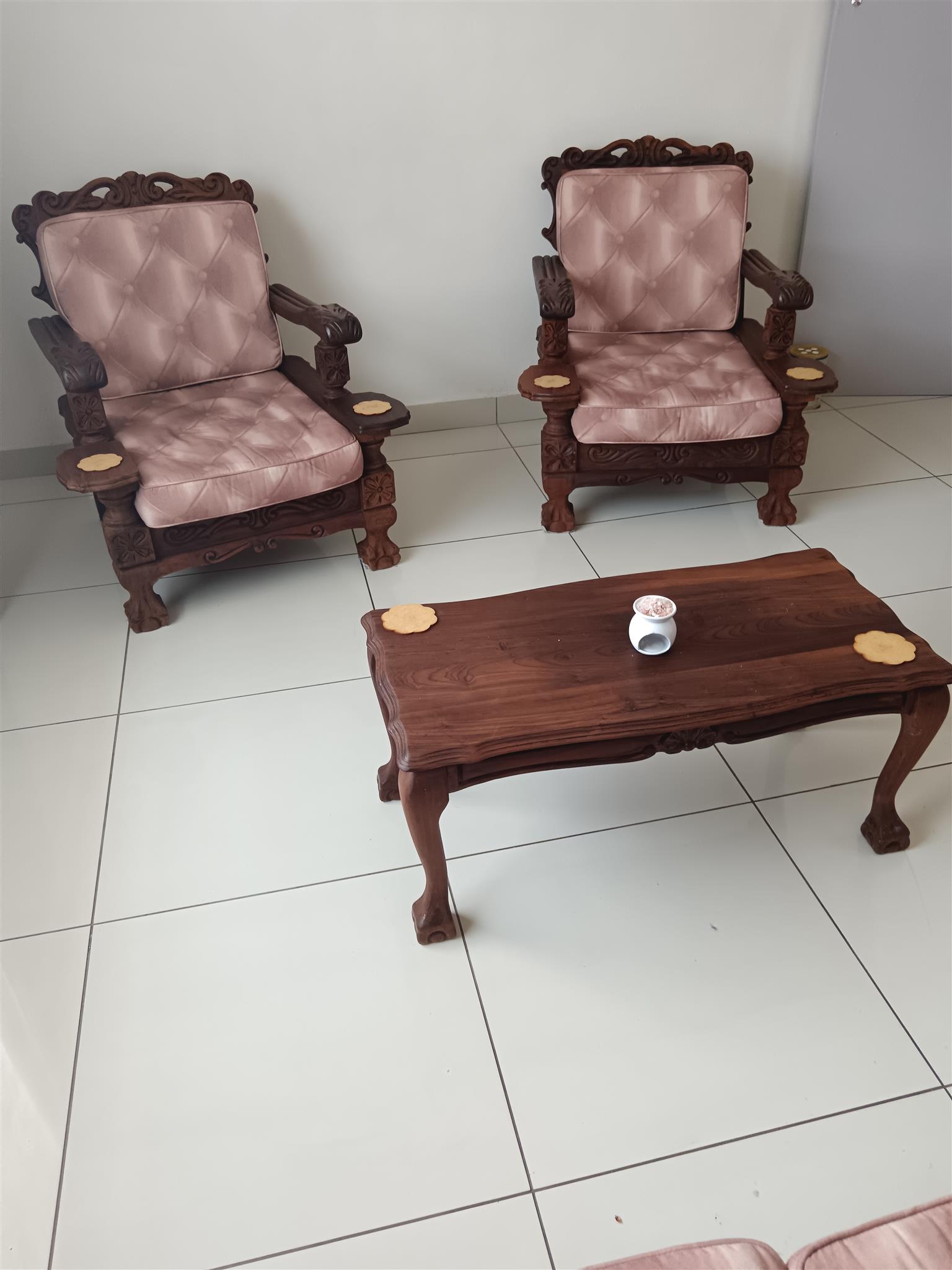 5 Seats Lounge Suite include coffee tablele