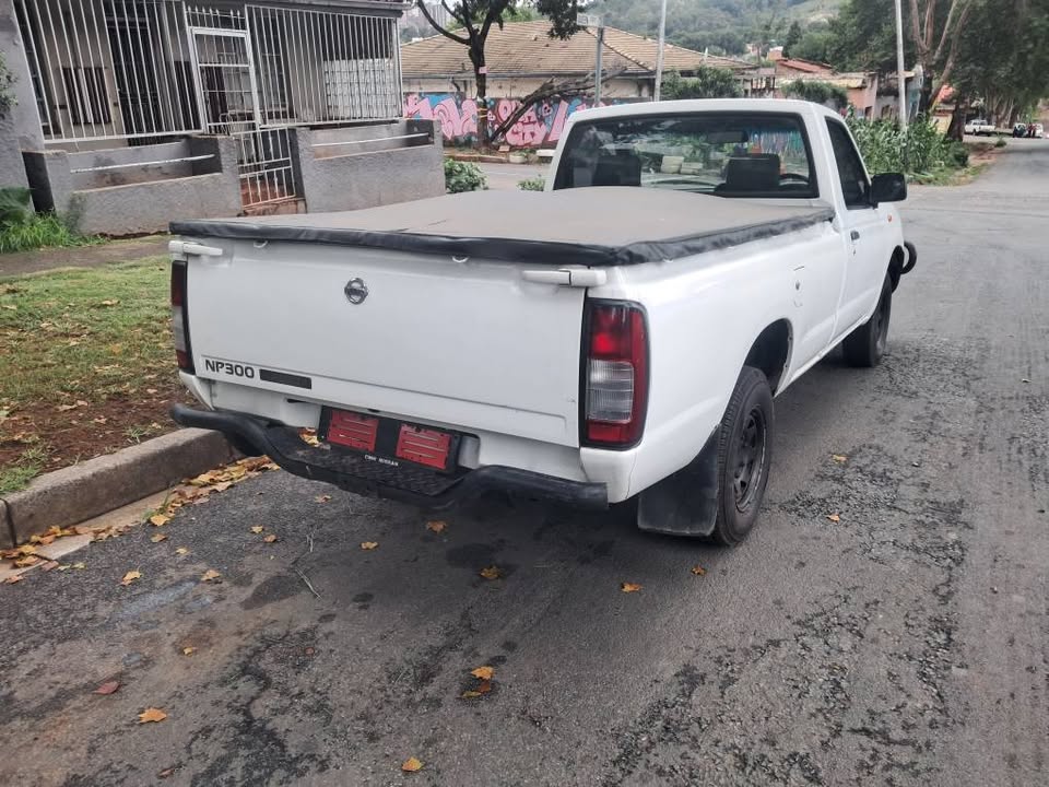 Nissan Np300 Hardbordy Single Cab 2017 for sale