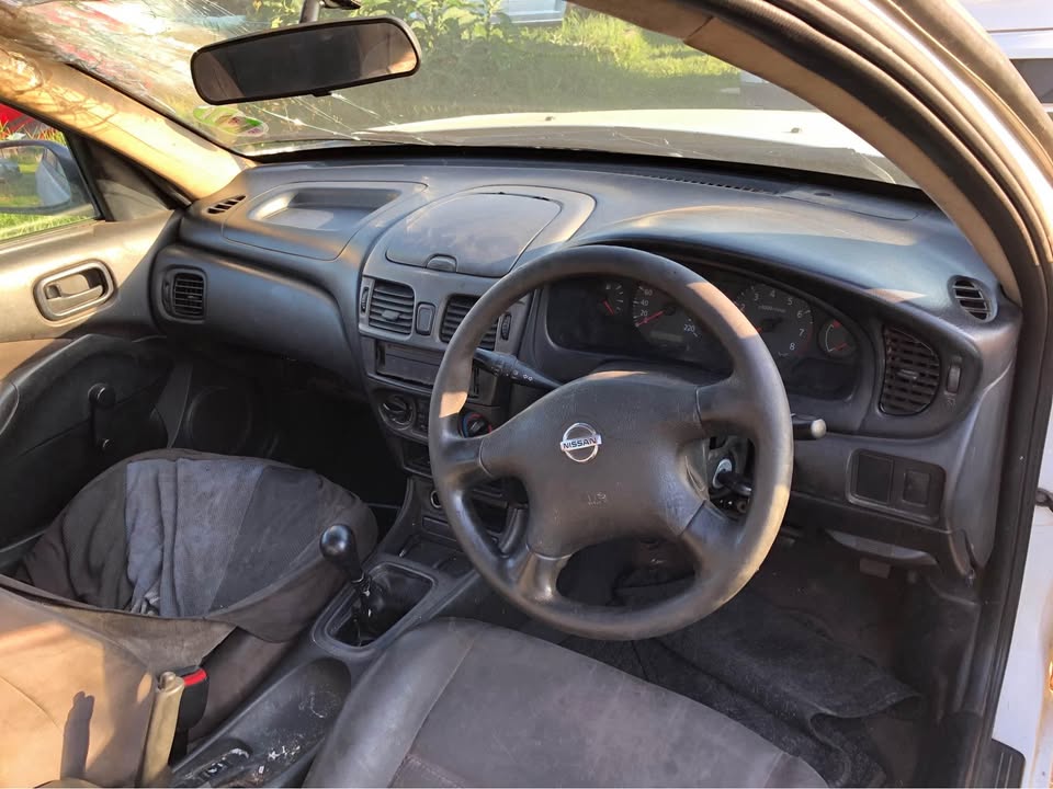 Nissan Almera stripping for parts
