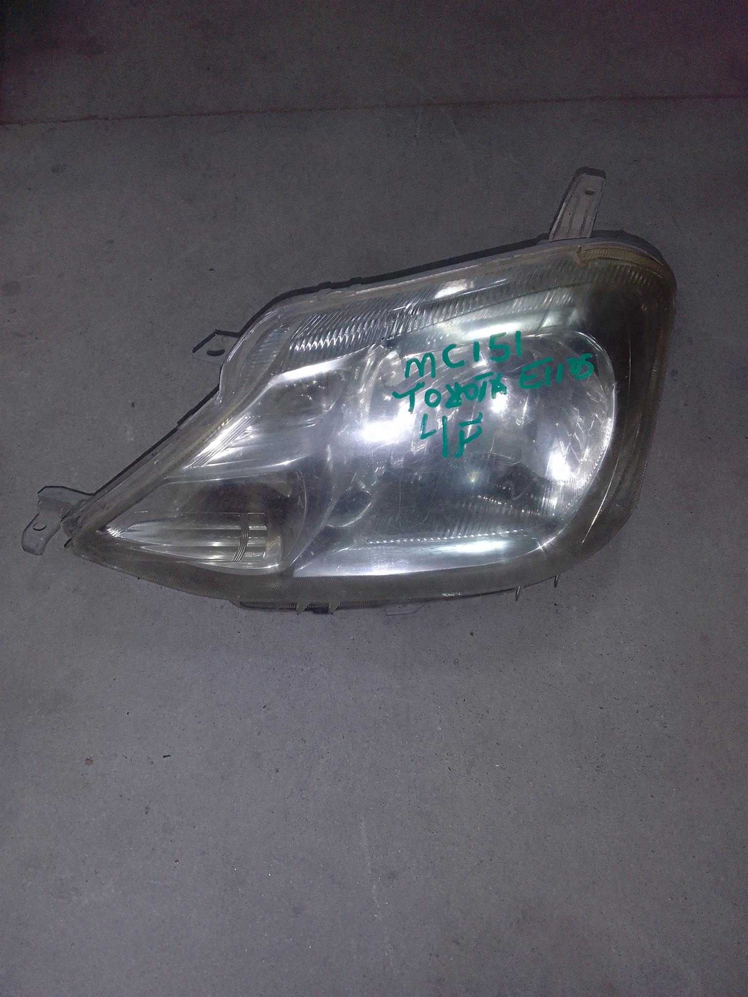 TOYOTA ETIOS LEFT FRONT HEADLIGHT FOR SALE - Private Seller