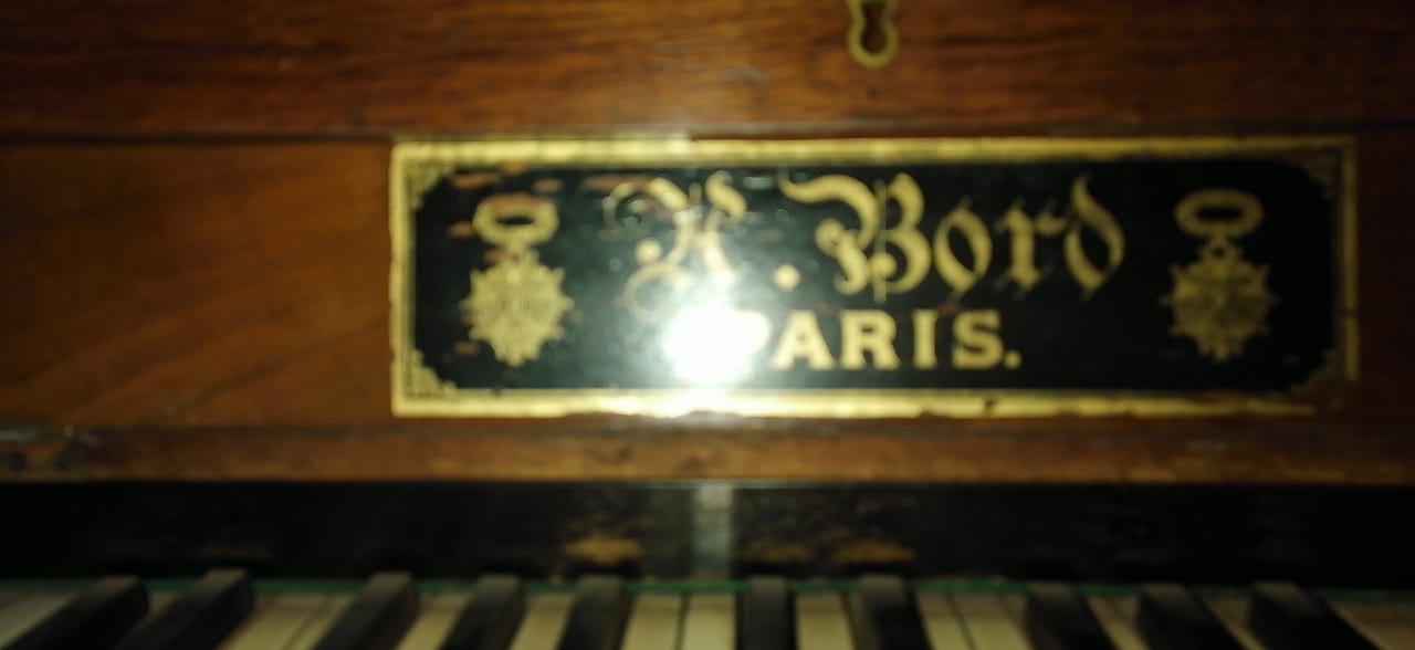 Piano Antique / Cottage Upright 1892