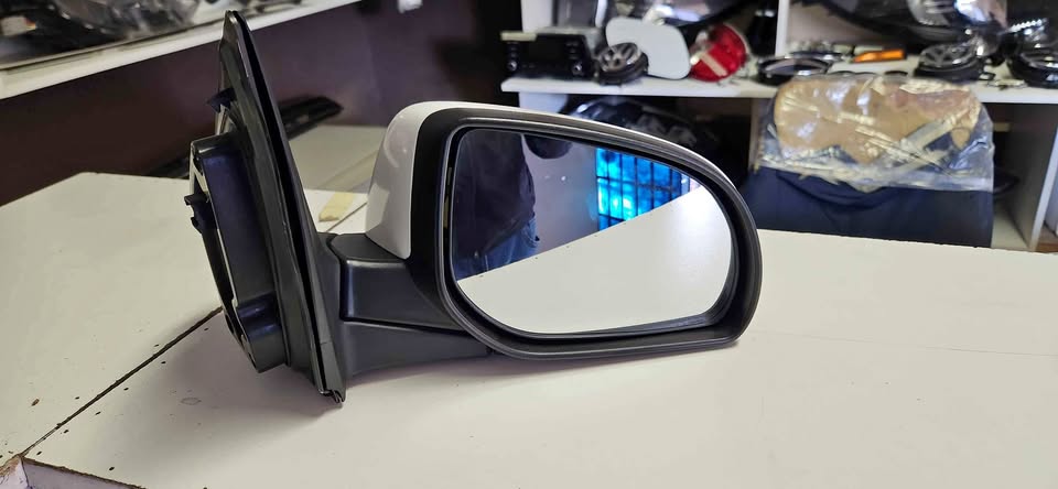 Kia picanto electric Side Mirror - Private Seller Kia picanto electric Side Mirror - Private Seller