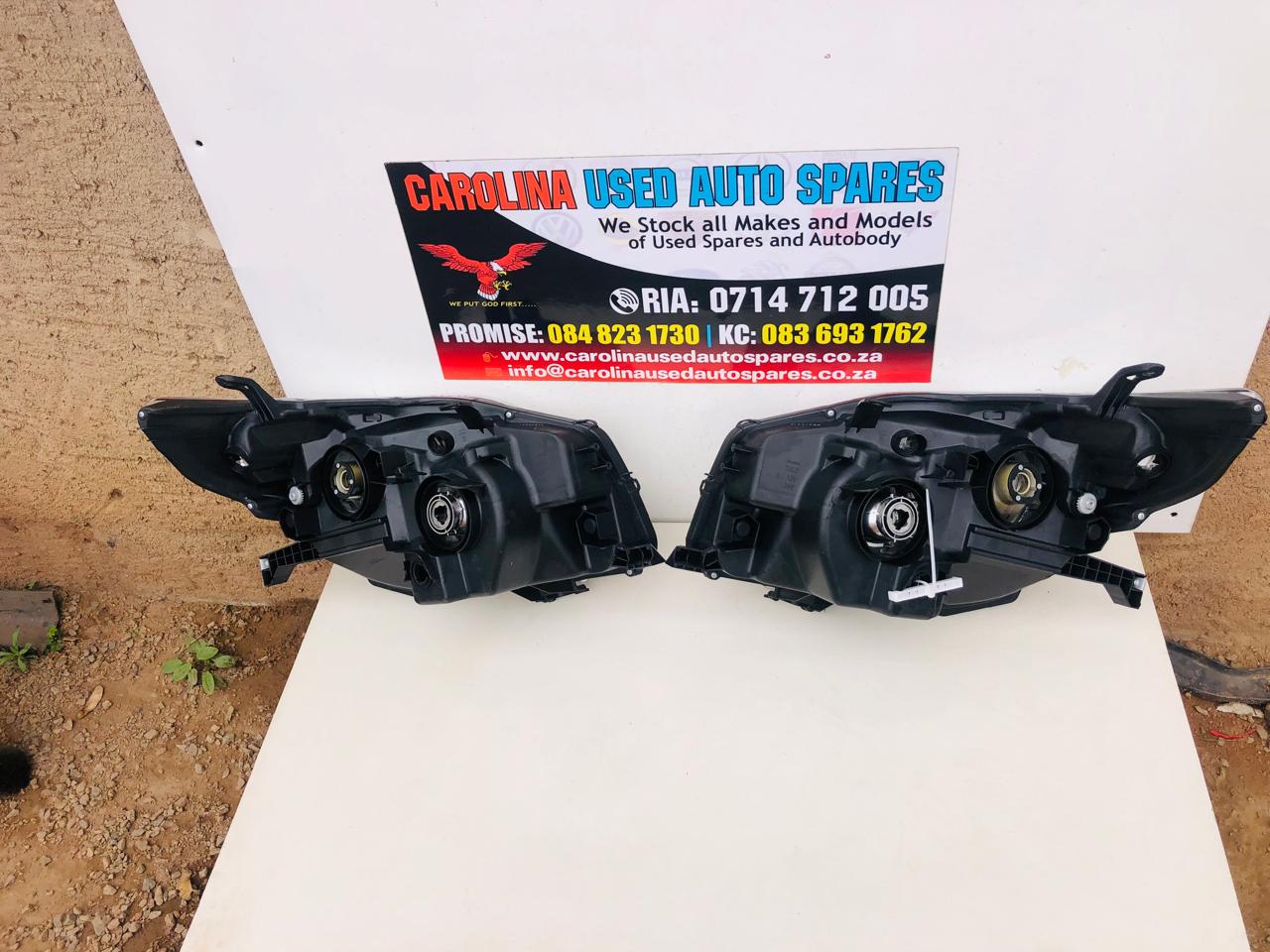 Toyota Prado left and right side halogen headlight (2008-2011) - Private Seller Toyota Prado left and right side halogen headlight (2008-2011) - Private Seller