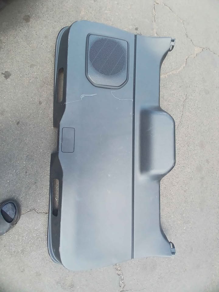 TOYOTA LANDCRUISER PRADO 2024-2025 TAILGATE PANEL OR BOOT COVER - Private Seller