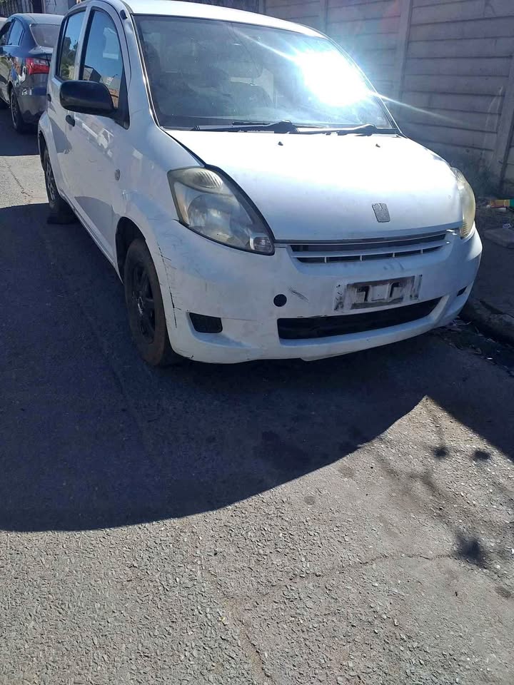 Daihatsu sirion Stripping
