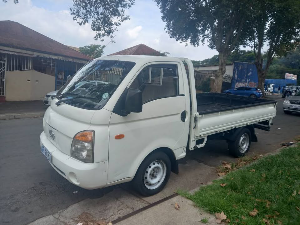 2011 Hyundai H100 2.6 DIESEL, MANUAL, White, 115000kms
