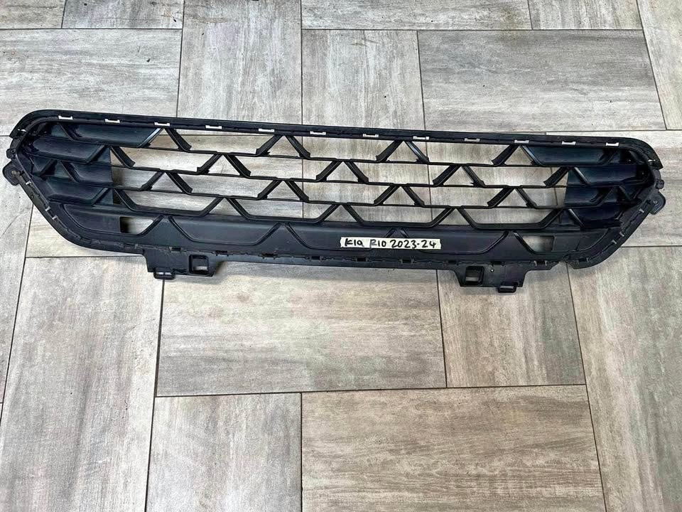 Kia Rio bottom grille 2023 - Private Seller Kia Rio bottom grille 2023 - Private Seller