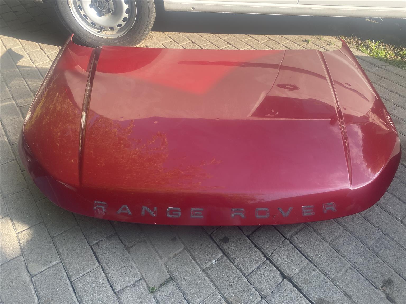 2015 LAND ROVER RANGE ROVER EVOQUE BONNET HOOD FOR SALE. IN EXCELLENT CONDITION