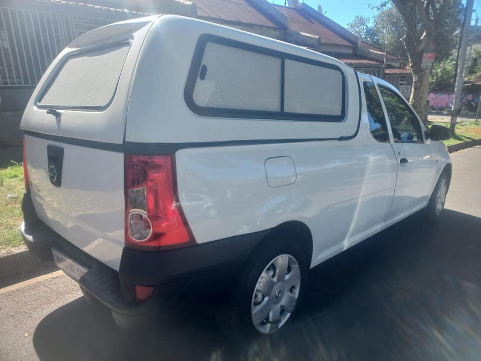 2021 NISSAN NP200 1.6 PETROL, MANUAL, WHITE COLOR, MILEAGE 63000KMS  CANOPY.