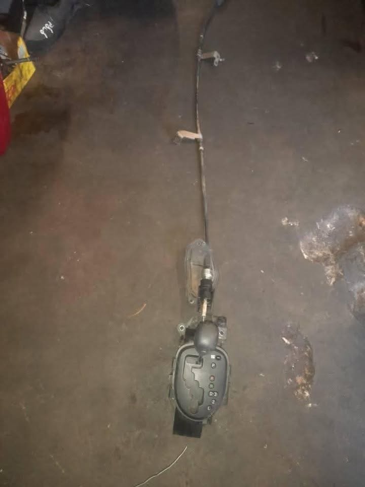 TOYOTA YARIS AUTOMATIC GEAR CABLE AND LEVER - Private Seller TOYOTA YARIS AUTOMATIC GEAR CABLE AND LEVER - Private Seller