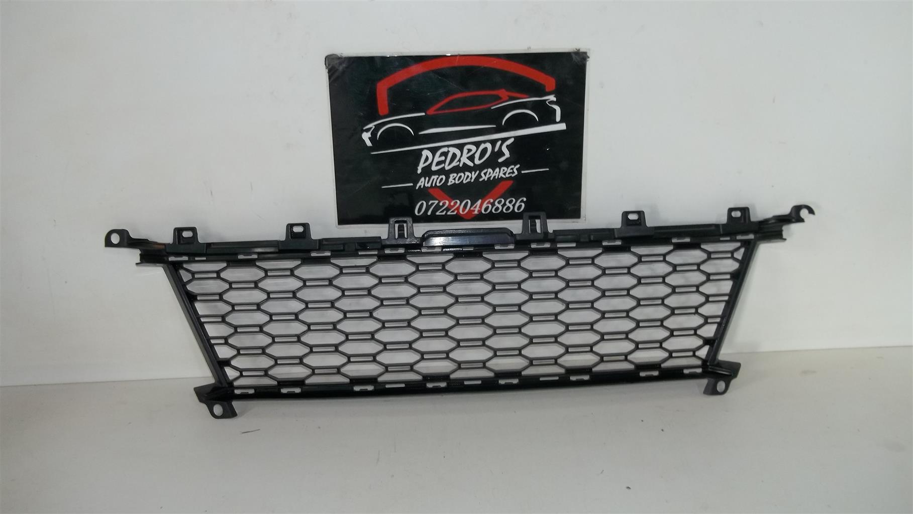 BMW 3 Series M sport pre-LCI front bumper lower center grille - Private Seller BMW 3 Series M sport pre-LCI front bumper lower center grille - Private Seller