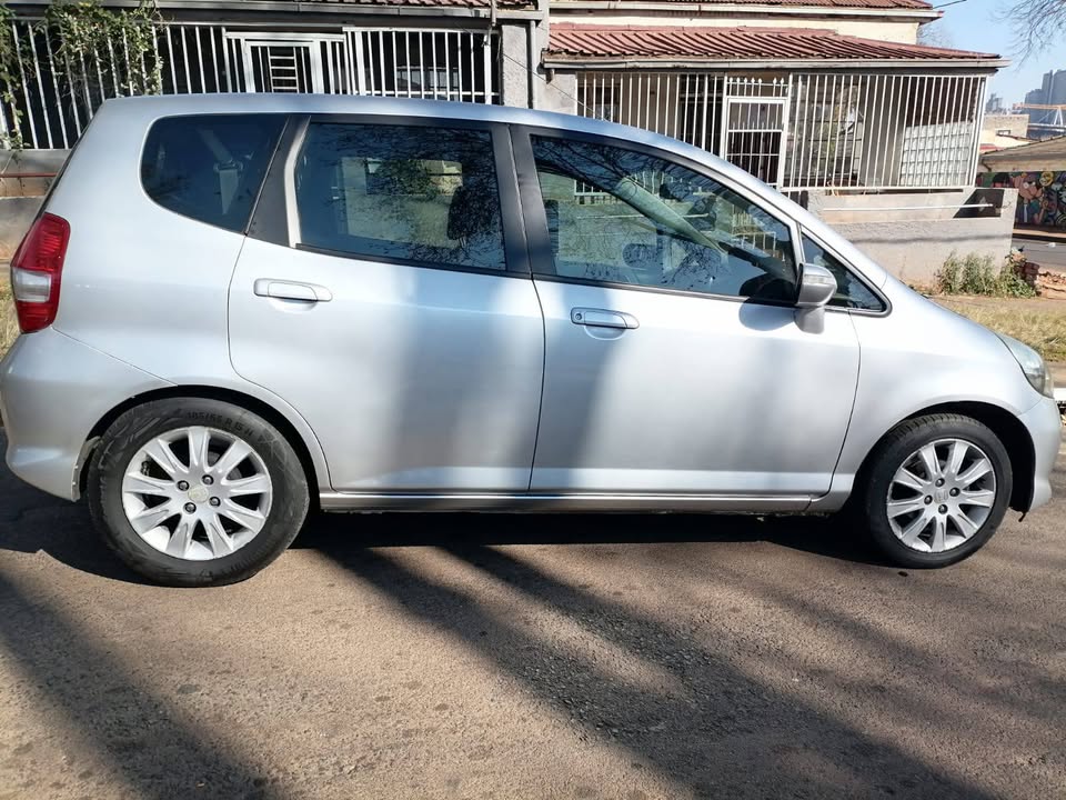 2005 HONDA JAZZ 1.5 AUTOMATIC TRANSMISSION IN EXCELLENT CONDITION