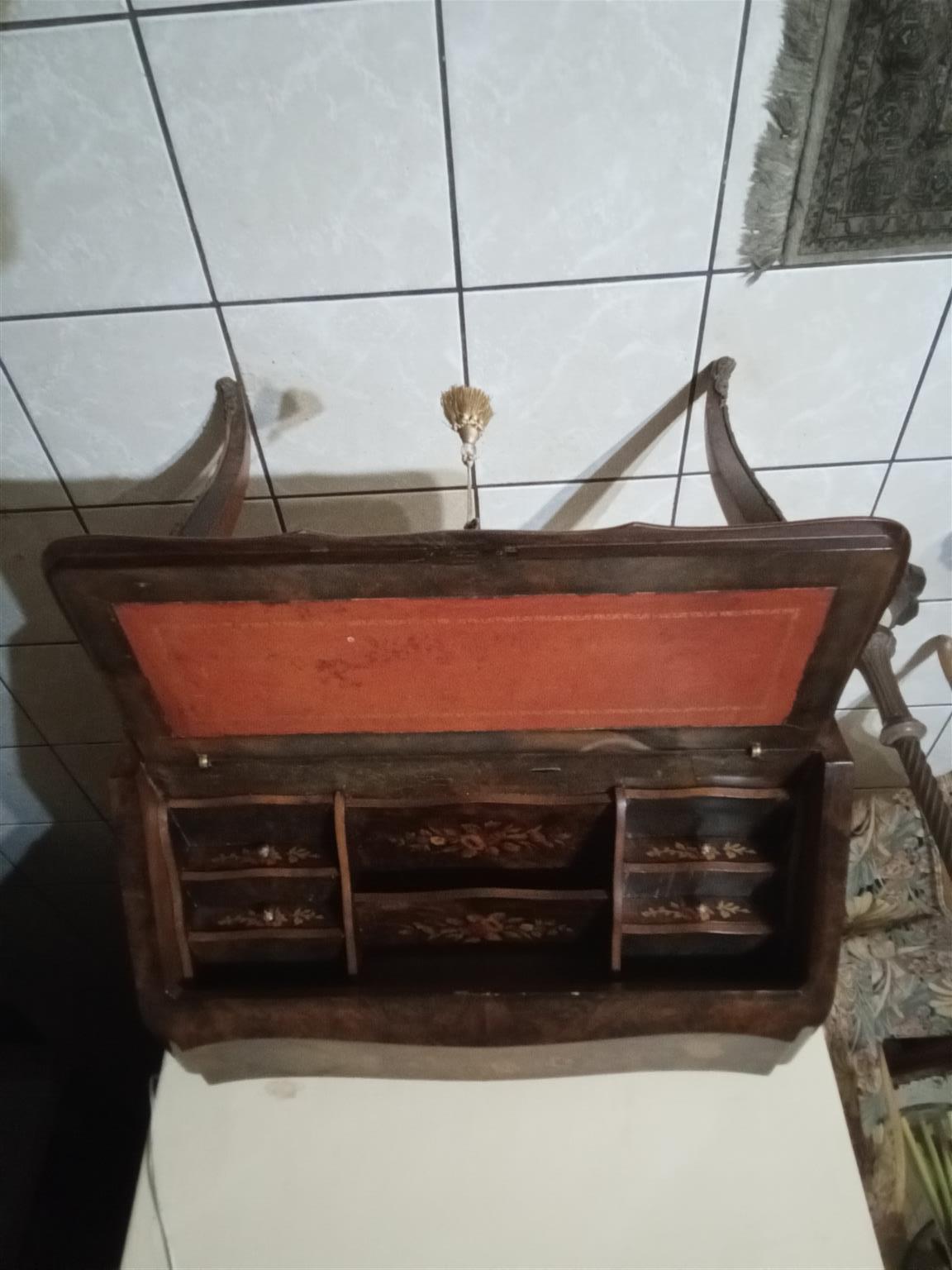 Antique  vinisian  sloping  writing  desk  50 years okd Antique  vinisian  sloping  writing  desk  50 years okd