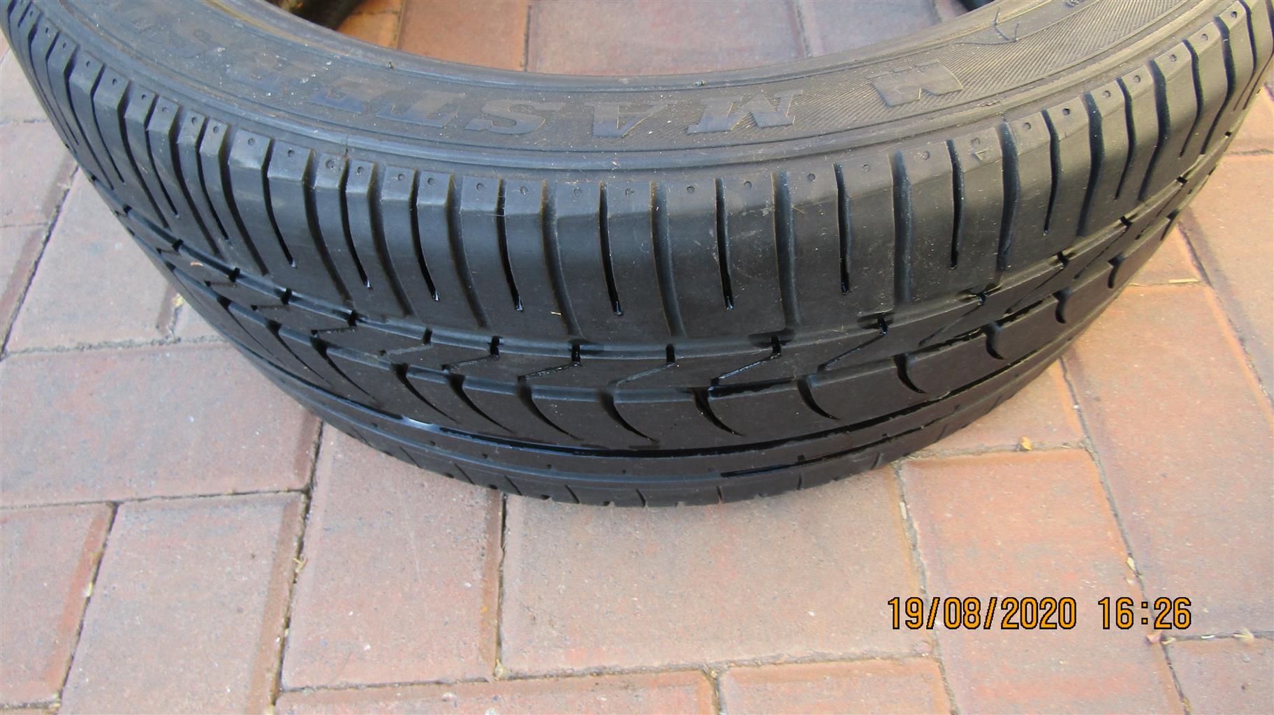 1 Yokohama 215/55 R17 tyre for sale suitable for Toyota RAV4