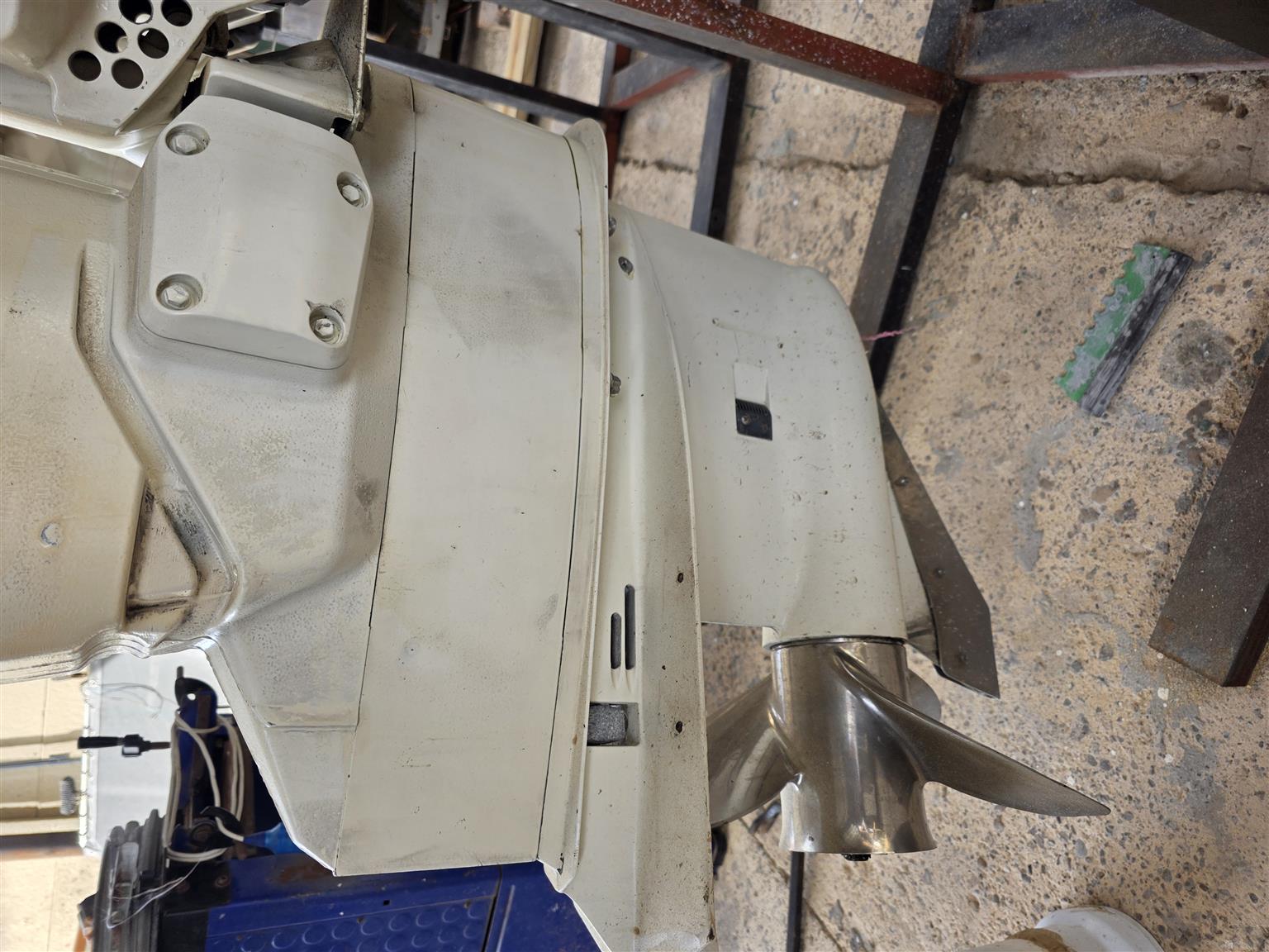 Evinrude etec 130hp x4 breaking up for spares 3 running condition