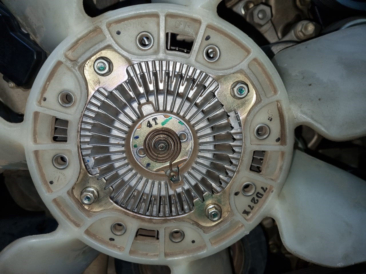 Second hand Viscous fan for a Toyota Fortuner available - Private Seller