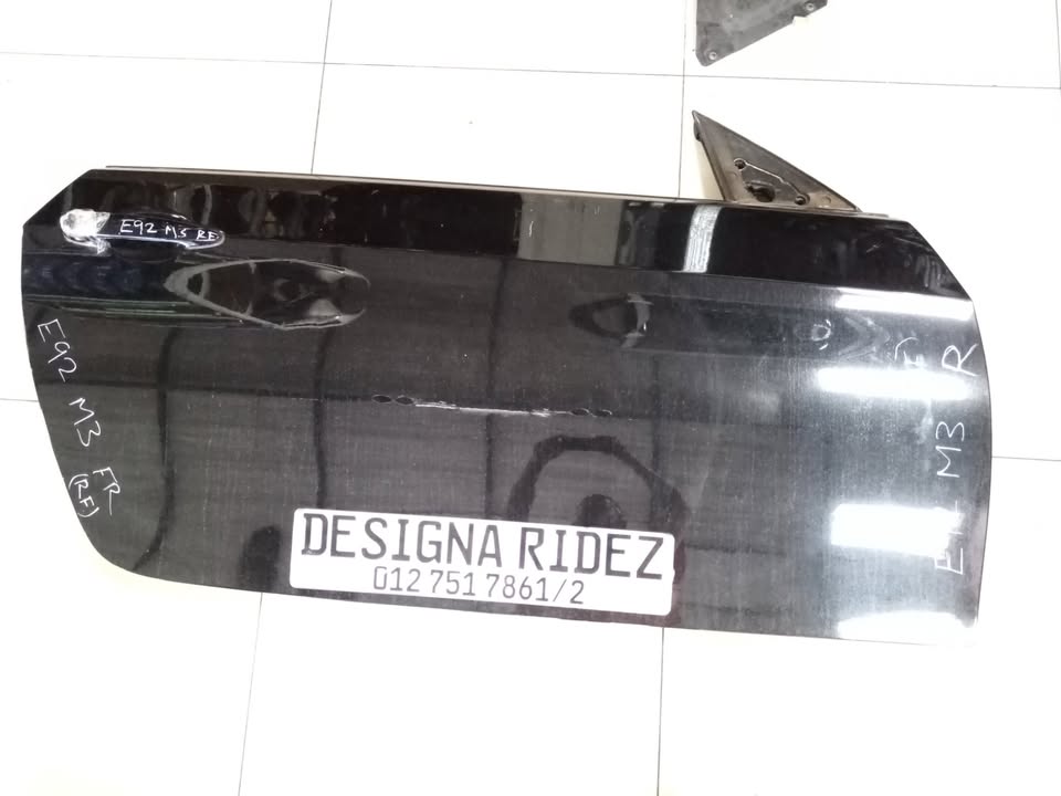 BMW E92 M3 RIGHT FRONT DOOR - Private Seller BMW E92 M3 RIGHT FRONT DOOR - Private Seller