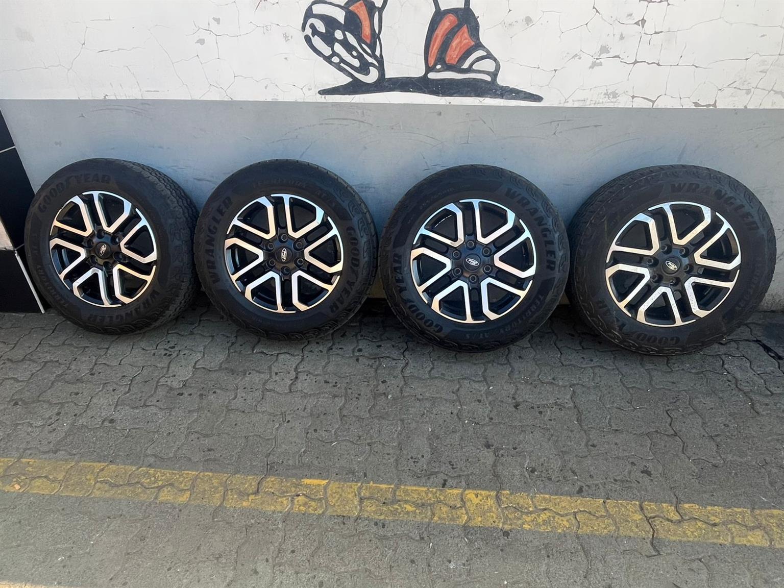 FORD RANGER 18"MAGS WITH TYRES - Private Seller FORD RANGER 18"MAGS WITH TYRES - Private Seller
