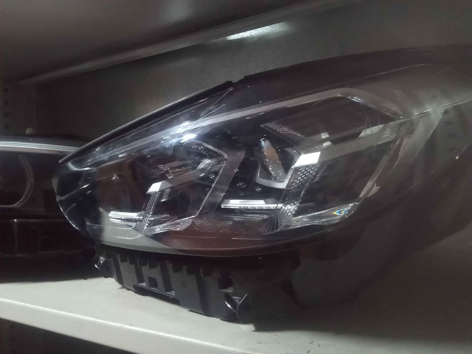 BMW G01 headlights left and right - Private Seller