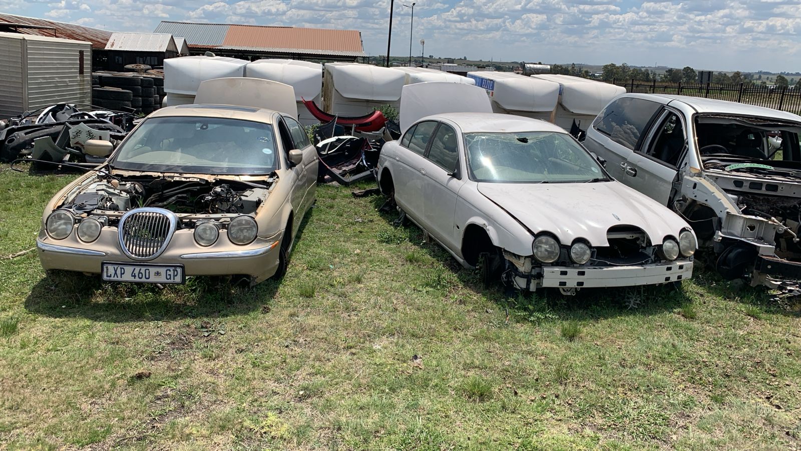 Jaguar stripping for parts - Private Seller Jaguar stripping for parts - Private Seller