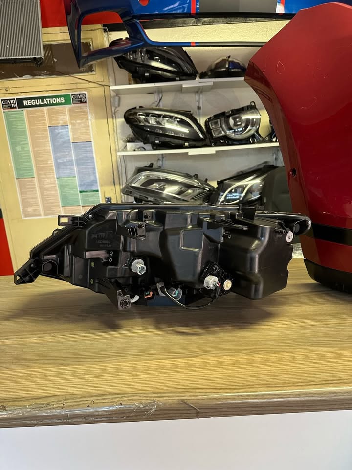 2021 NISSAN X TRAIL 2.5 4X4 ACENTA HEAD LIGHT RIGHT IN IMMACULATE CONDITION - Private Seller 2021 NISSAN X TRAIL 2.5 4X4 ACENTA HEAD LIGHT RIGHT IN IMMACULATE CONDITION - Private Seller