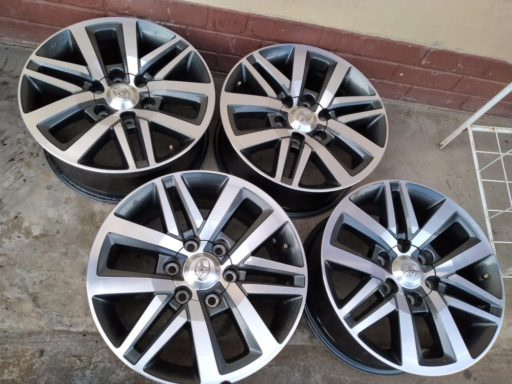 18" Toyota Hilux/Fortuner original mags set - Private Seller 18" Toyota Hilux/Fortuner original mags set - Private Seller