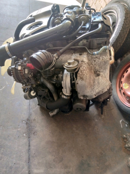 Used Motor Car Engine ZD30 (High Quality and Good Condition) for Nissan Caravan,