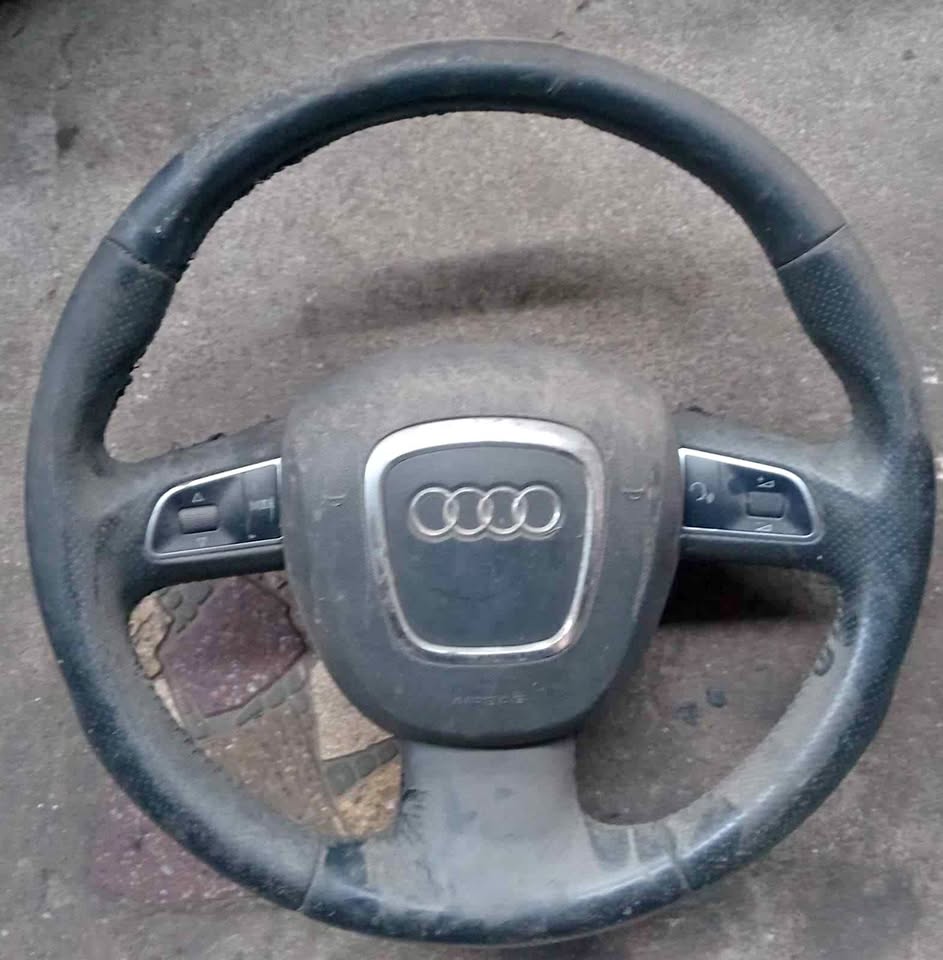Audi Q7 steering wheel only - Private Seller