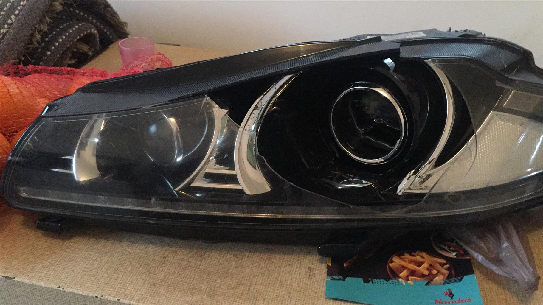 JAGUAR XF FACELIFT AND PREFACELIFT HEADLIGHTS - Private Seller