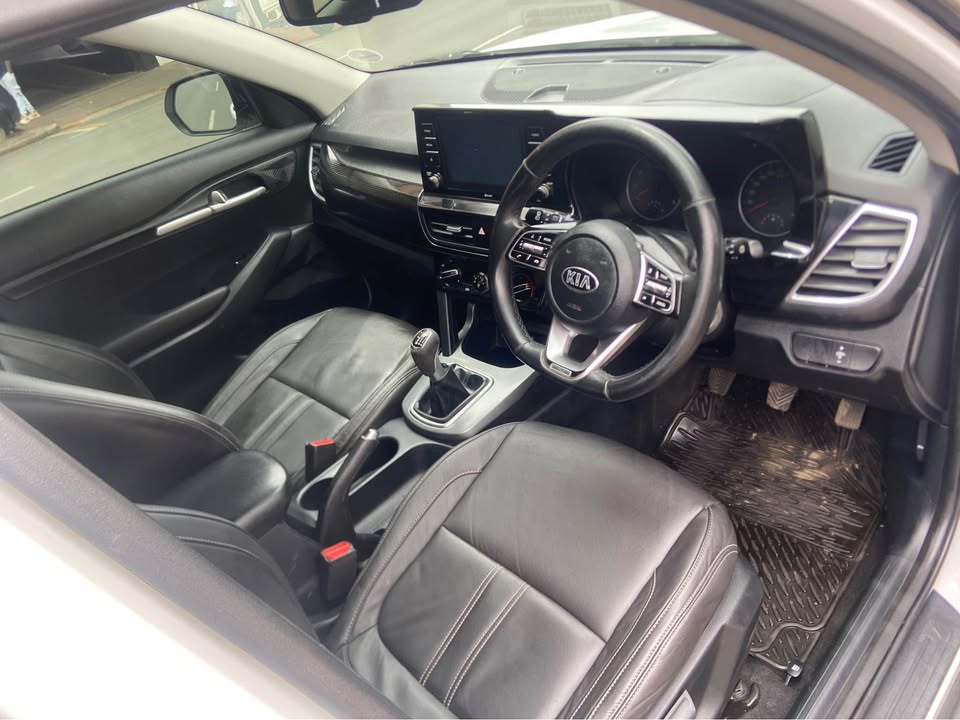2020 Kia Seltos 1.6 82.000km manual