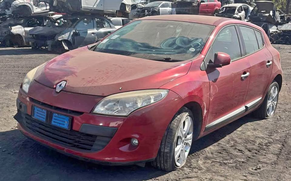 2913 Renault Megan 3 stripping for spares - Private Seller 2913 Renault Megan 3 stripping for spares - Private Seller