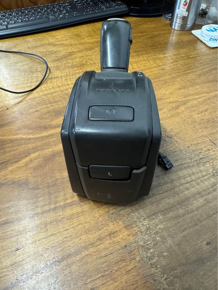 Volvo v4 gear lever - Private Seller