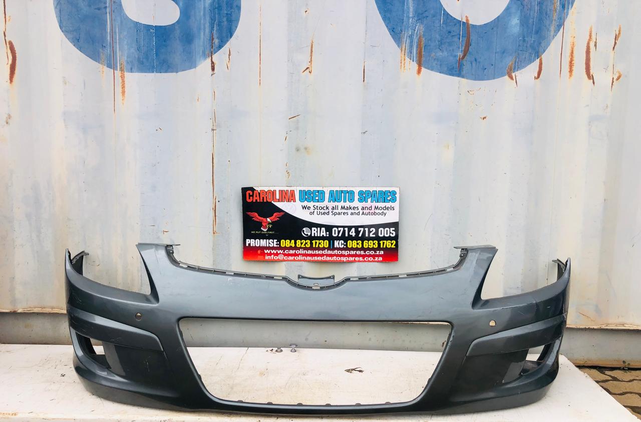 Hyundai i30 front bumper with Pdc holes (2007-2011) - Private Seller Hyundai i30 front bumper with Pdc holes (2007-2011) - Private Seller