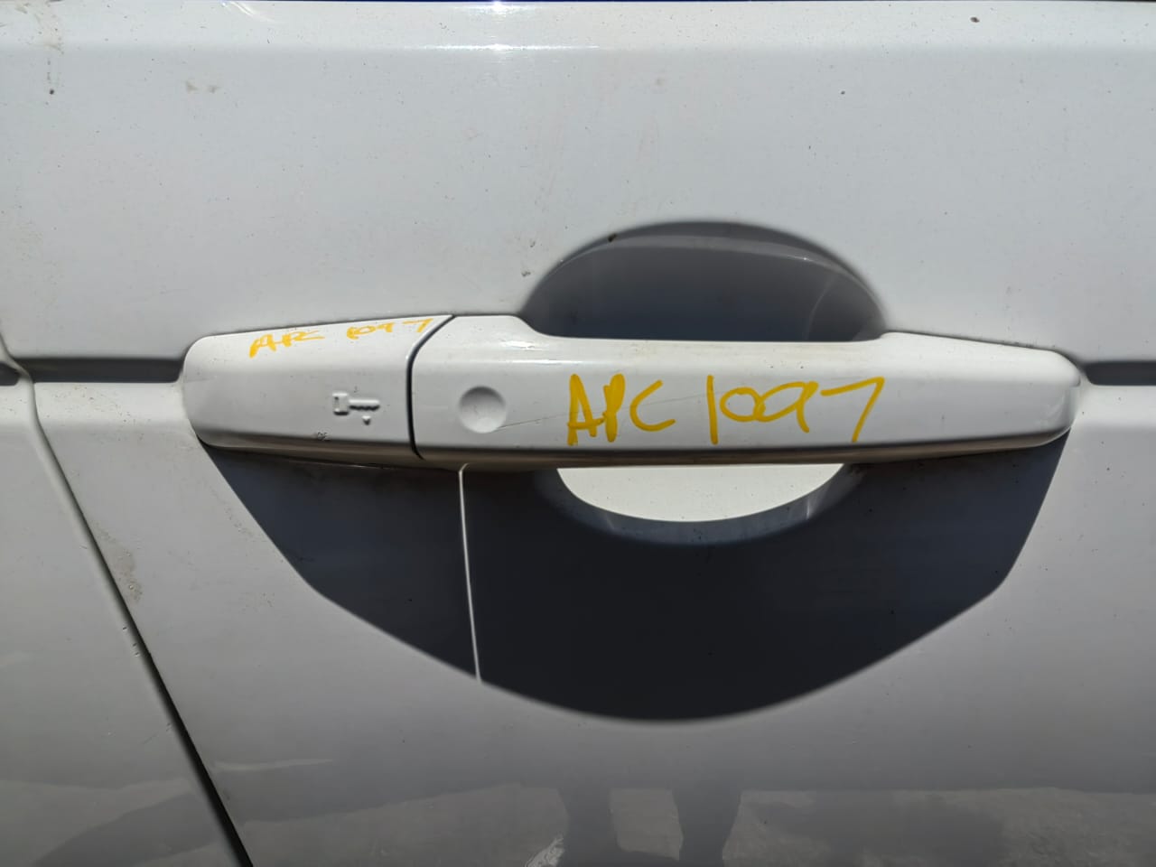 Land Rover Discovery Sport HSE door handles for sale - used