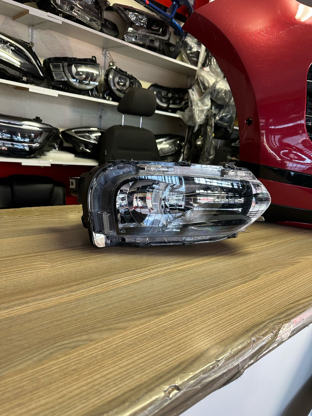 2023 RENAULT KWID HEADLIGHT RIGHT IN IMMACULATE - Private Seller