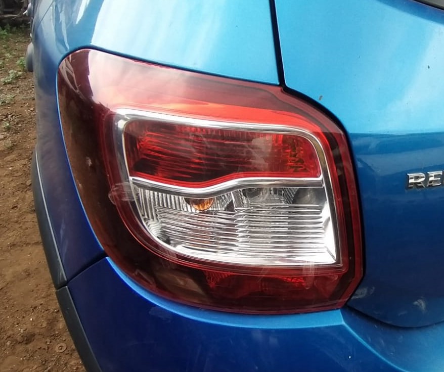 TAIL LIGHTS RENAULT SANDERO 2017 - Private Seller TAIL LIGHTS RENAULT SANDERO 2017 - Private Seller