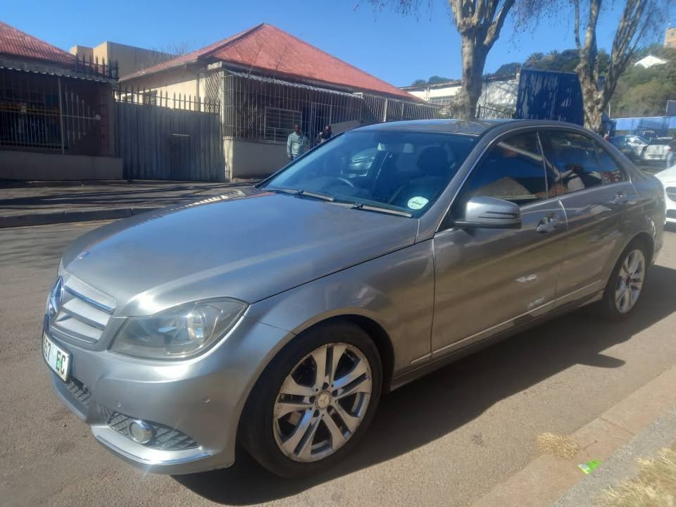 2013 Mercedes Benz C180 Petrol, Automatic, Silver, 94000kms