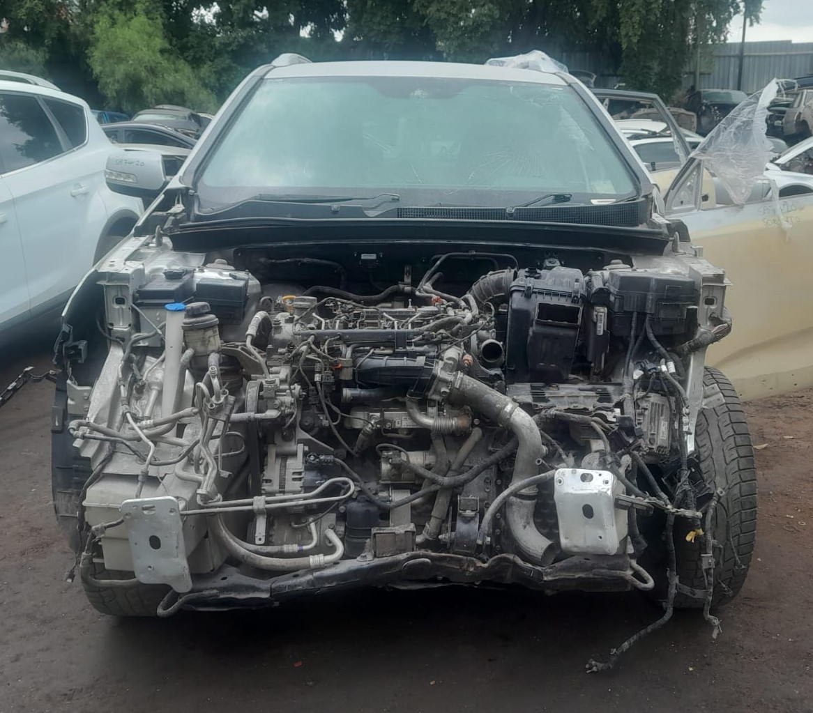 Kia Sorento 2.2 Diesel for Stripping - Private Seller Kia Sorento 2.2 Diesel for Stripping - Private Seller