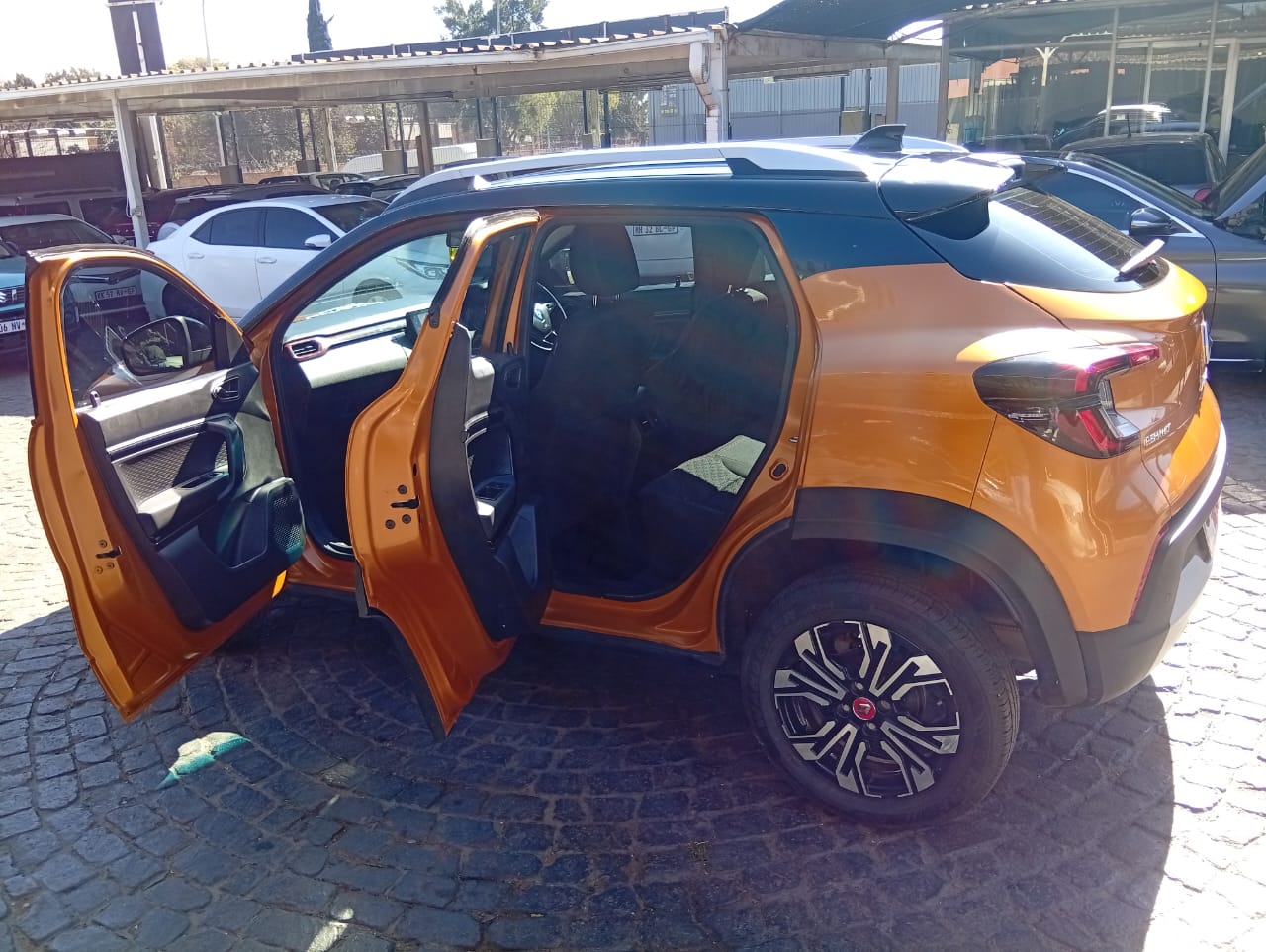 2023 Renault Kiger 1.0 Turbo Xtronic Auto Intens 5,4 / Automatic 7,000km Cl