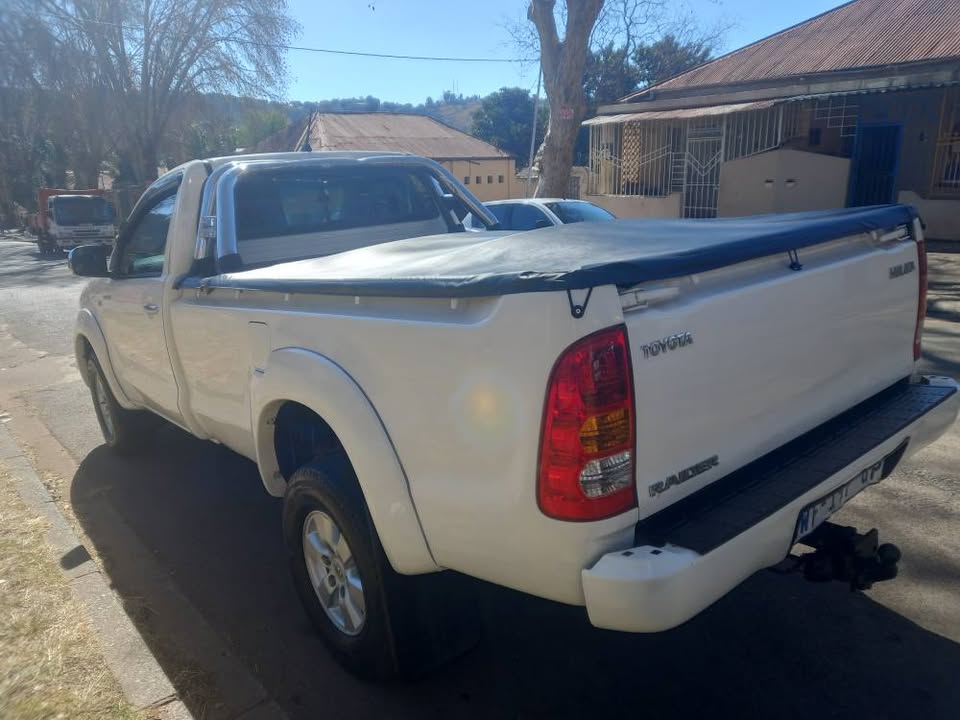 2010 Toyota Hilux 3.0 D4D DIESEL, SINGLE CAB, Manual, WHITE, Leather Seat 92000kms