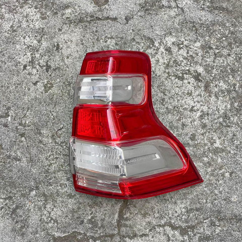 Toyota Land Cruiser Prado RHS LED Taillight (13-17) - Private Seller Toyota Land Cruiser Prado RHS LED Taillight (13-17) - Private Seller