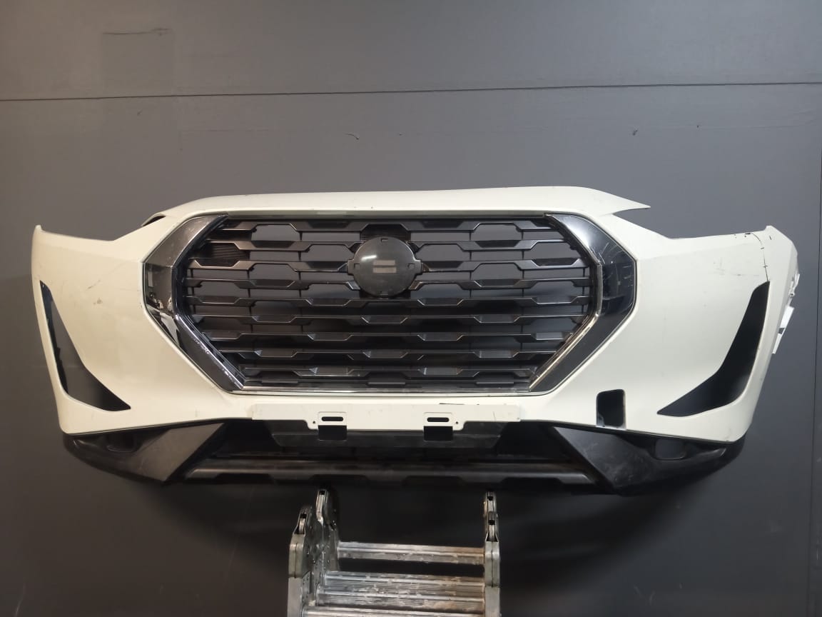 2019-2023 NISSAN MAGNET FRONT BUMPER AND GRILL FOR SALE - Private Seller 2019-2023 NISSAN MAGNET FRONT BUMPER AND GRILL FOR SALE - Private Seller